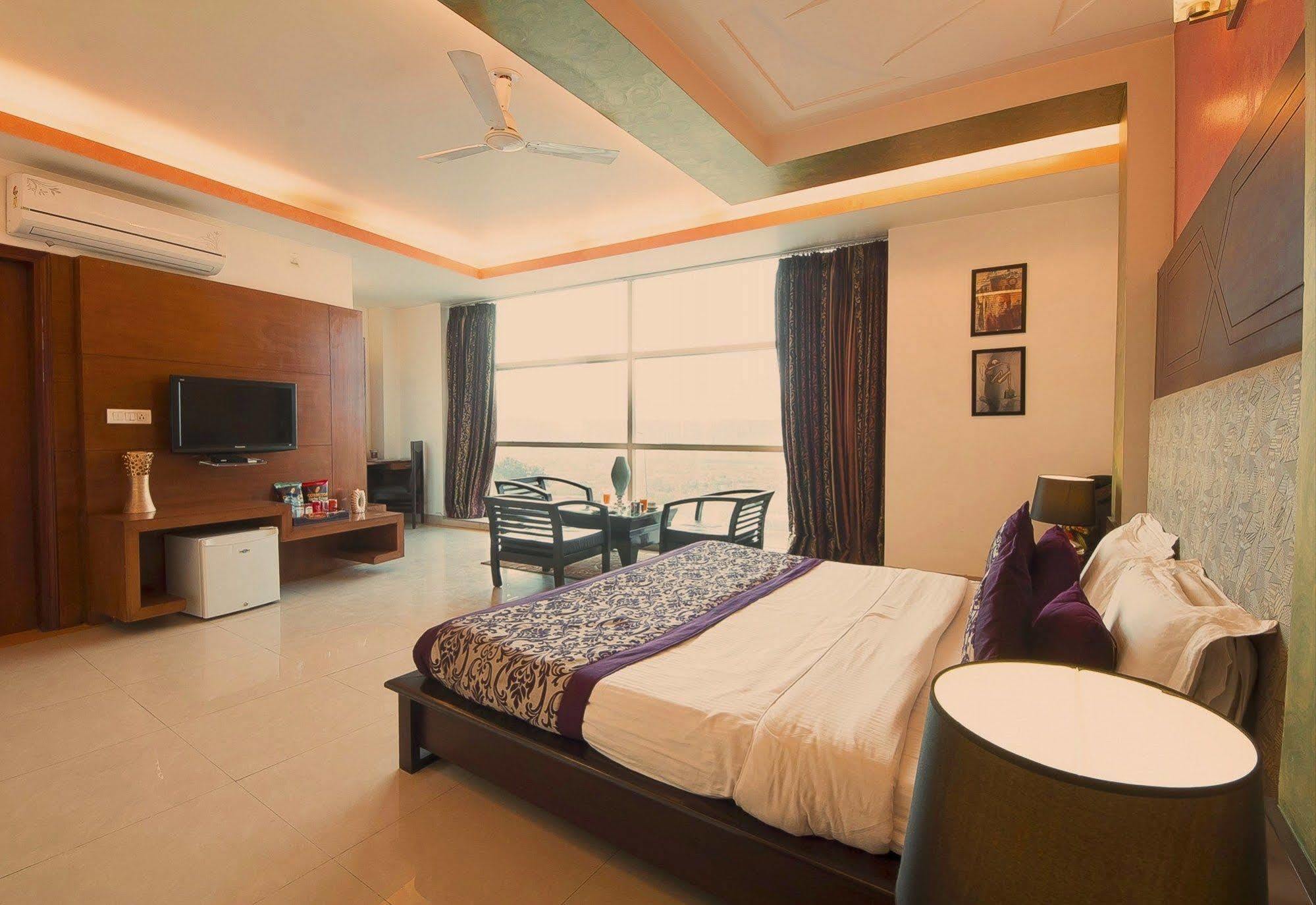 Classic Double or Twin Room